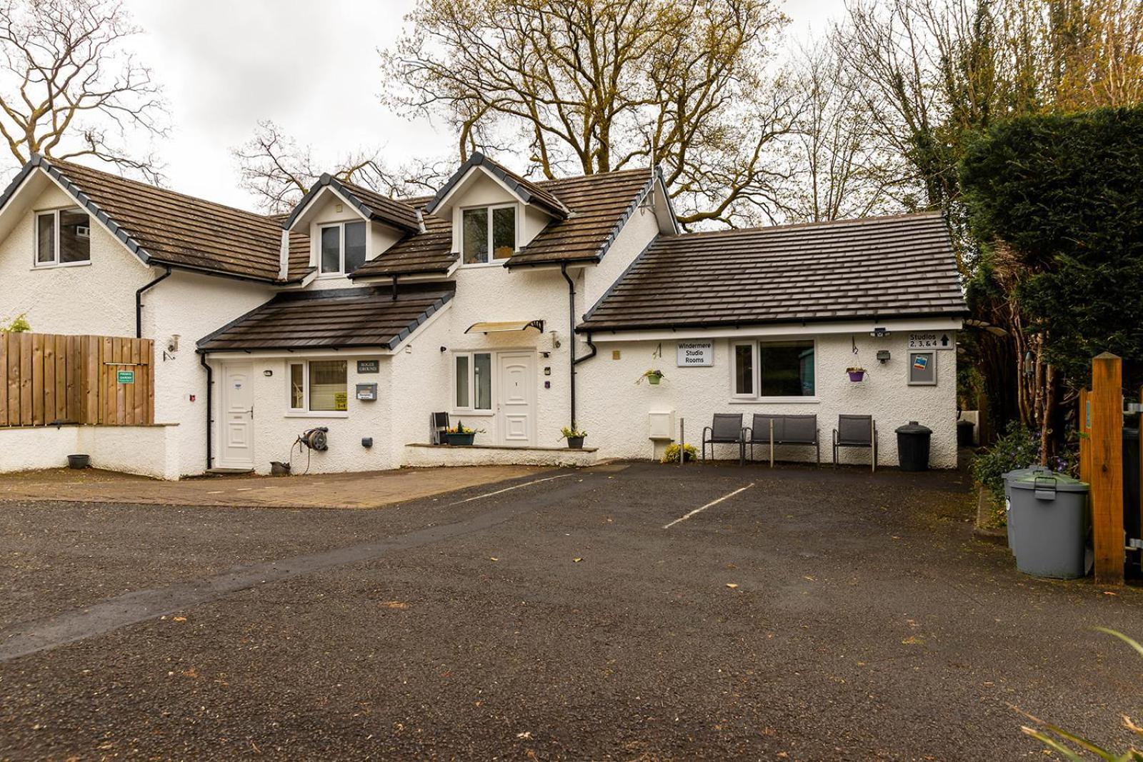 Roger Ground Guest House - With Onsite Car Parking Windermere Exterior foto