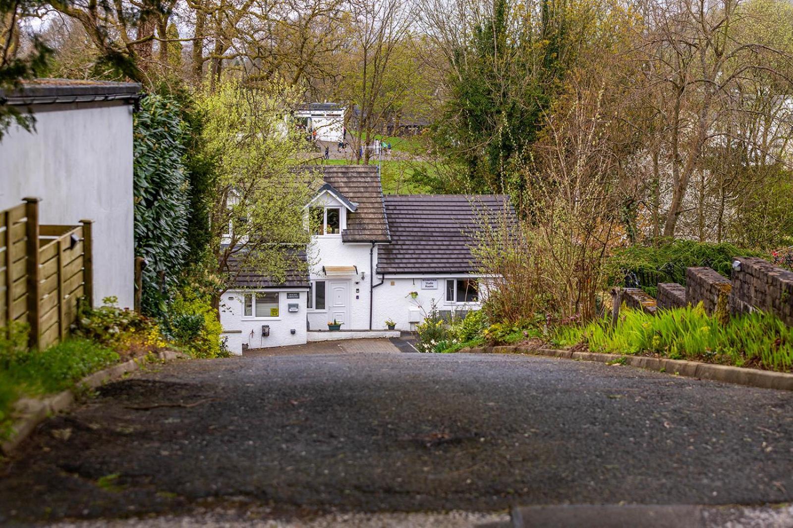 Roger Ground Guest House - With Onsite Car Parking Windermere Exterior foto